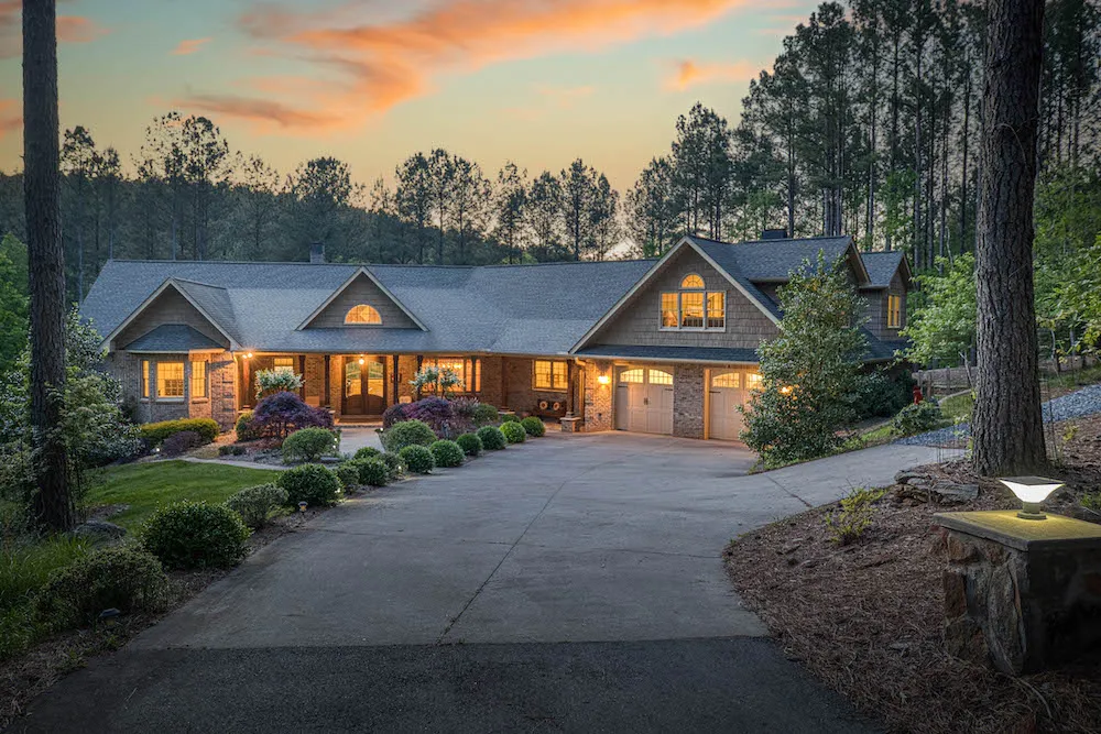 2937 E Paradise Harbor Dr